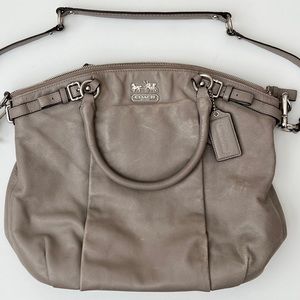 Coach Carry All Madison Mia Handbag Gray Patent Leather Shoulder Bag A1226-18641